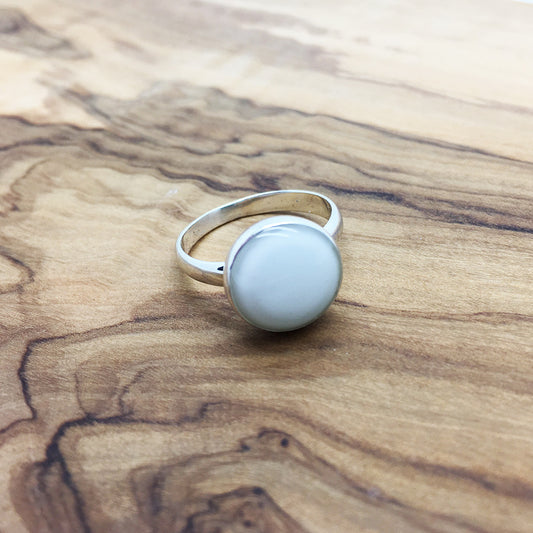 Round sweetheart sterling silver ring